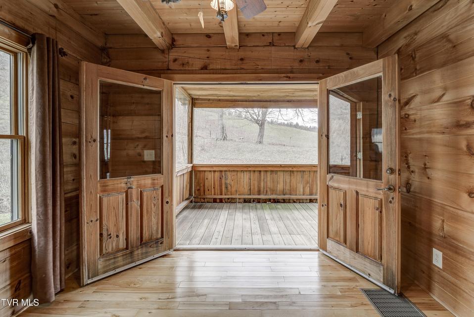 Photo #49: 522 Deer Haven Road