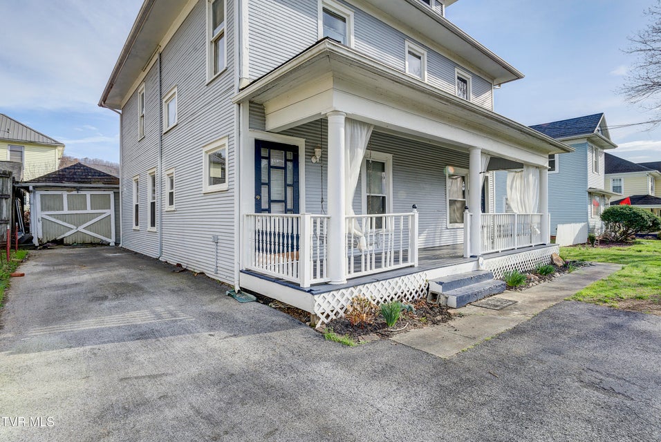 Photo #44: 124 Elm Avenue