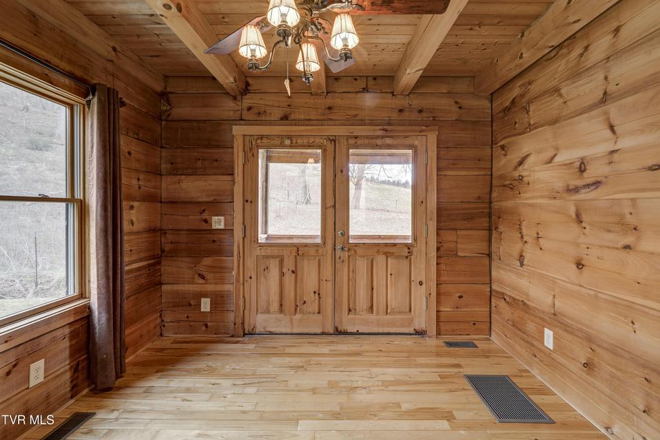 Photo #16: 522 Deer Haven Road