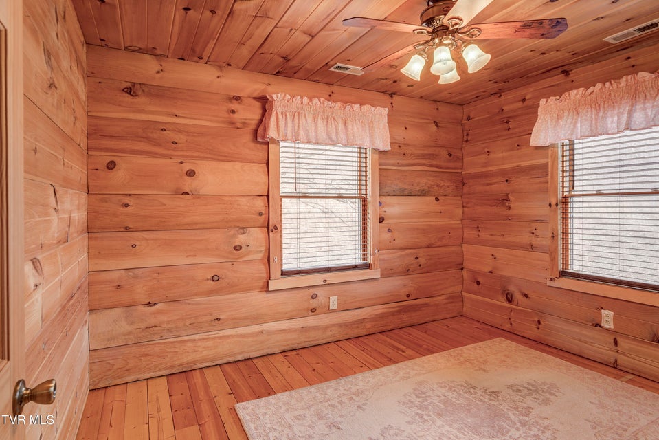 Photo #40: 522 Deer Haven Road