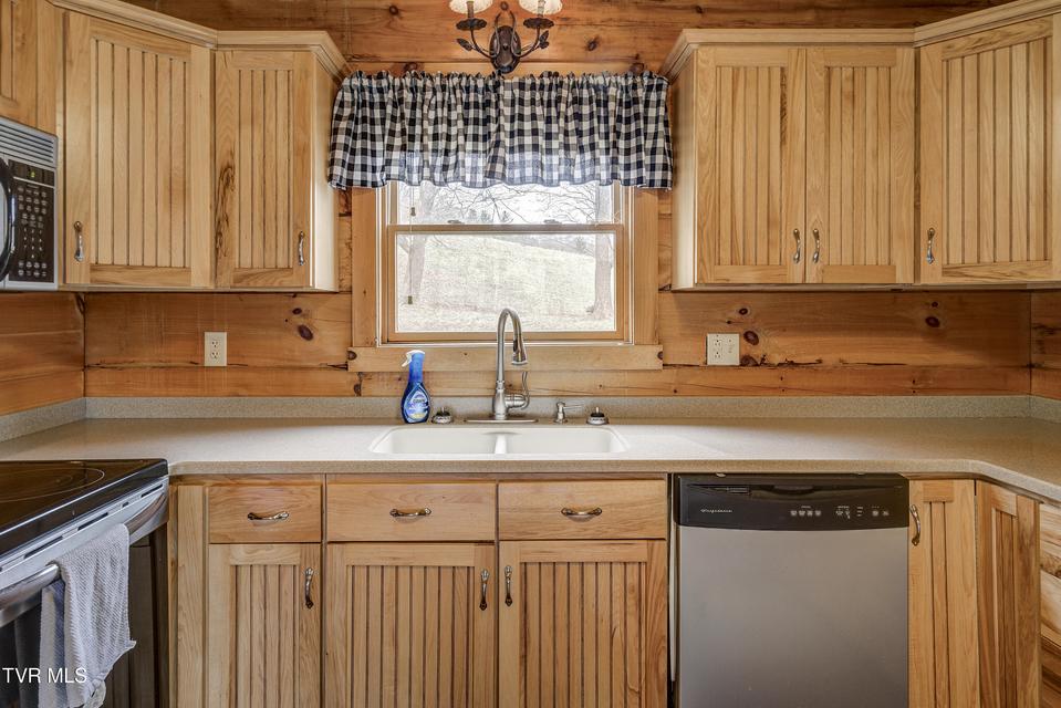 Photo #25: 522 Deer Haven Road