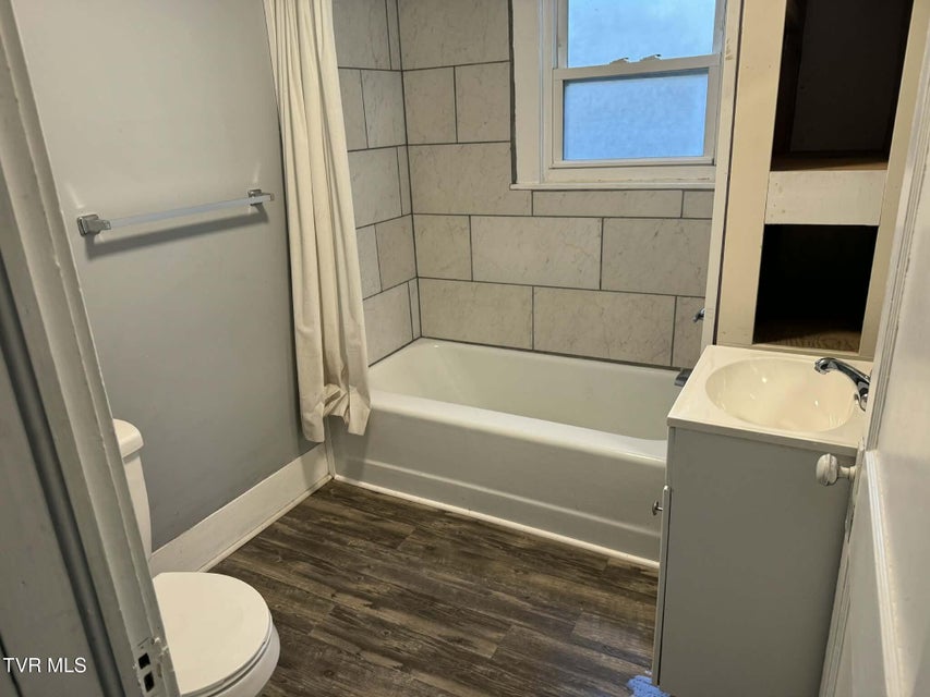 Photo #9: 620 Gilley Avenue