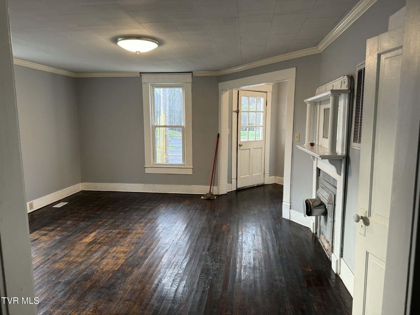 Photo #10: 620 Gilley Avenue