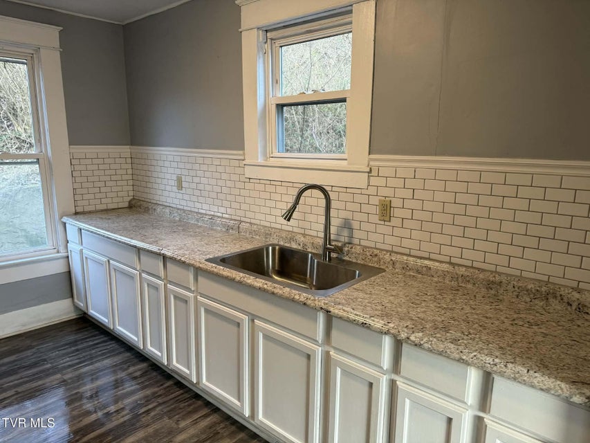 Photo #17: 620 Gilley Avenue