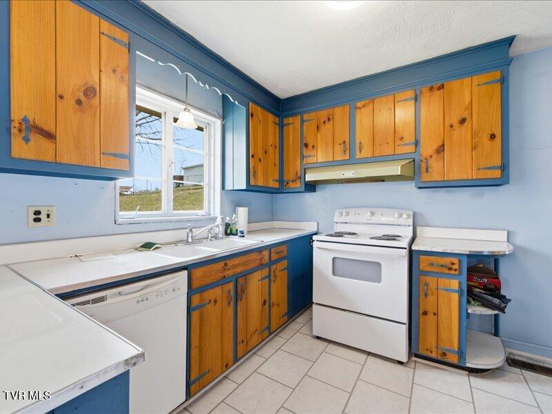 Photo #18: 313 Belmont Drive