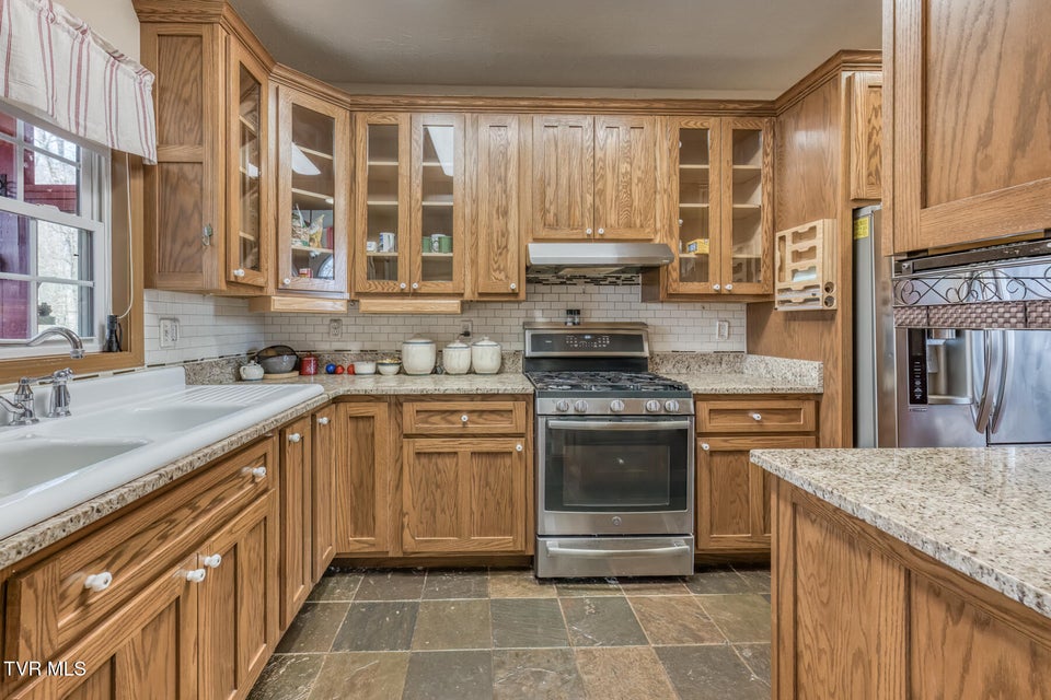 Photo #16: 107 Asher Court