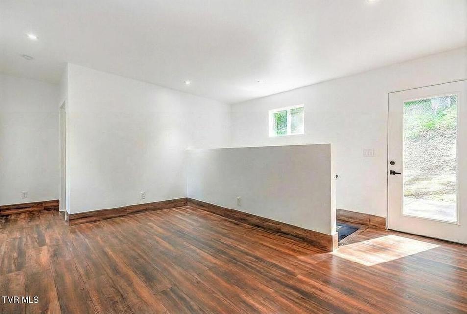 Photo #27: 3 Overlook Court