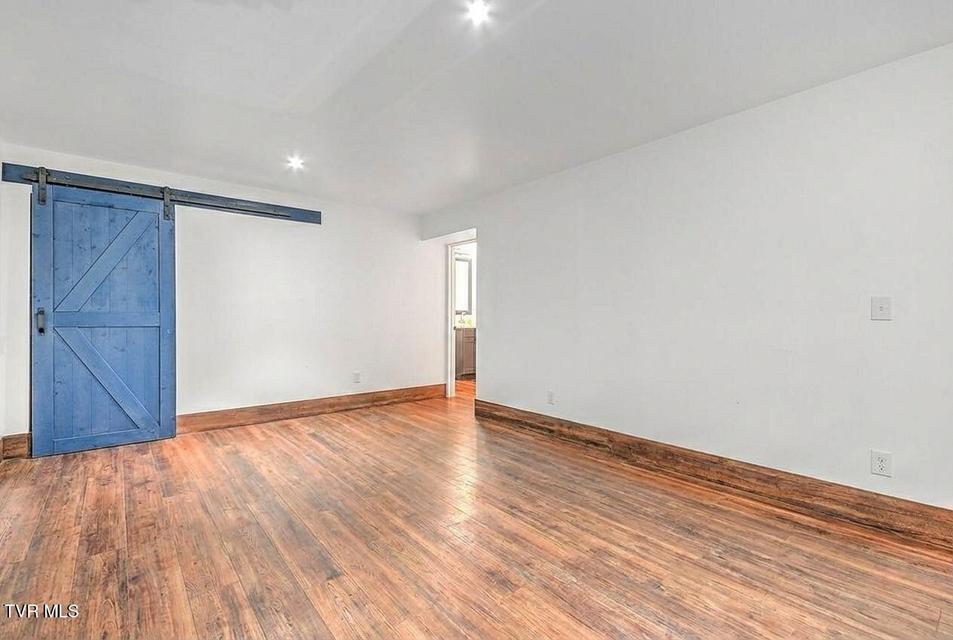 Photo #38: 3 Overlook Court