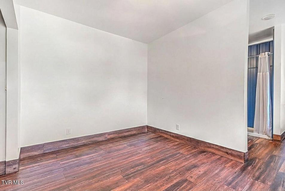 Photo #40: 3 Overlook Court