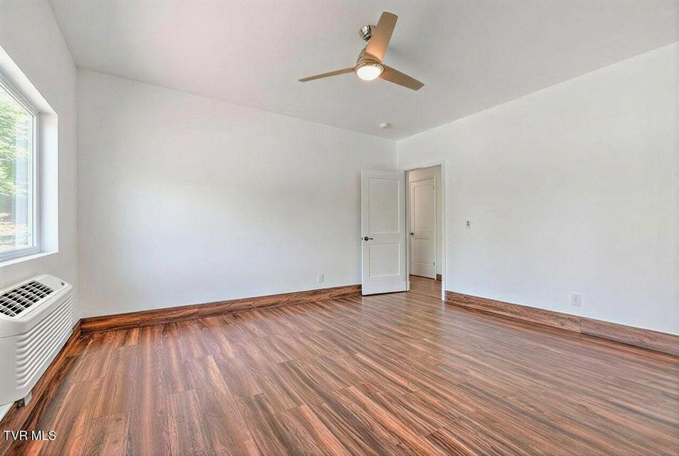 Photo #48: 3 Overlook Court