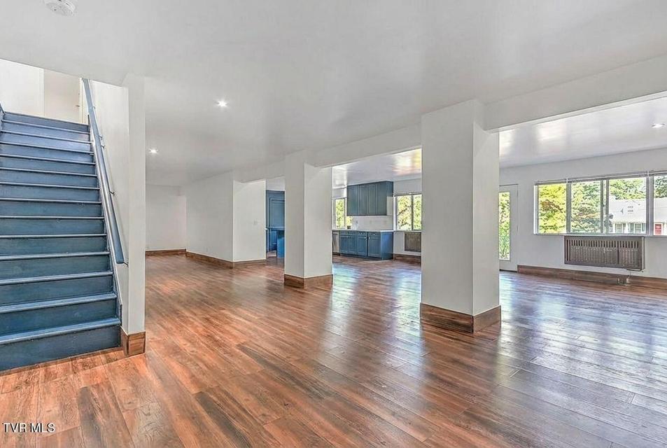 Photo #52: 3 Overlook Court