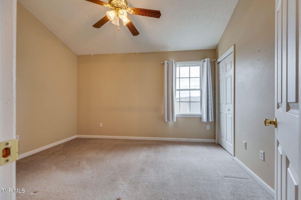 Photo #12: 659 Beaverview Drive