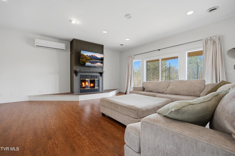 Photo #34: 2125 Heatherly Road