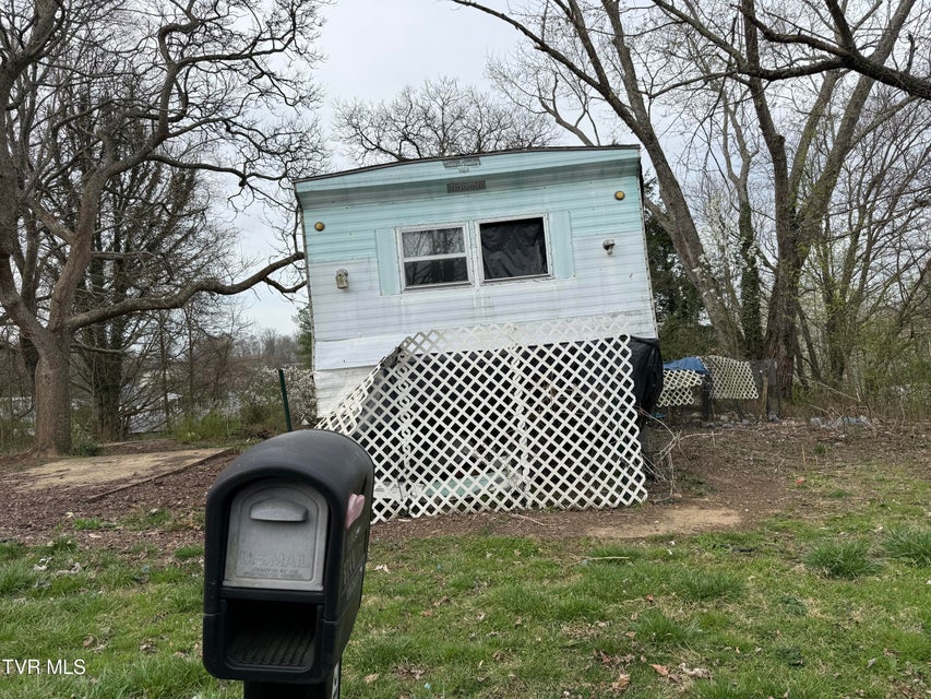 Photo #7: 5749 Concord Street