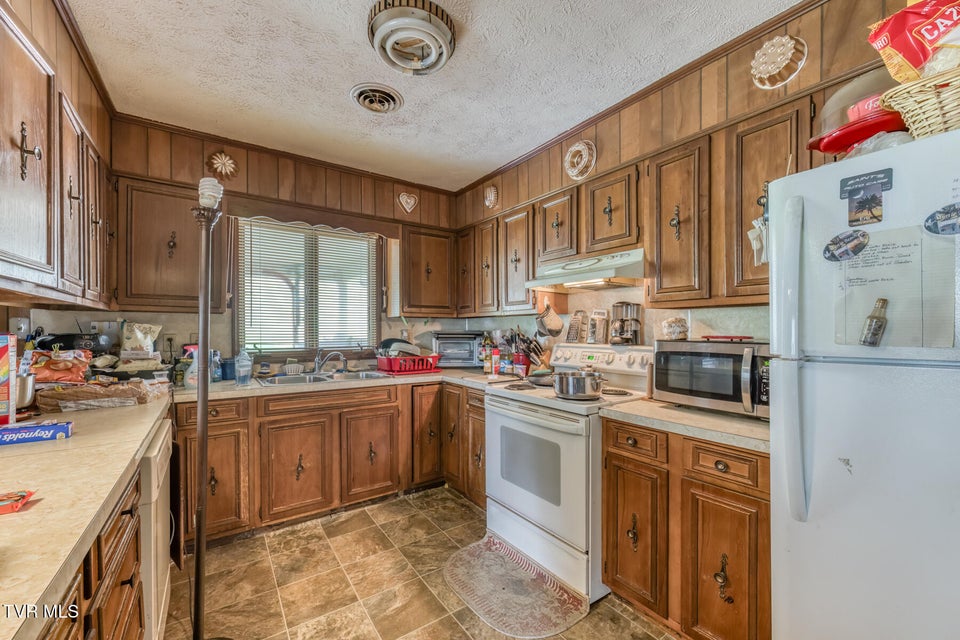 Photo #49: 756 Highway 75 