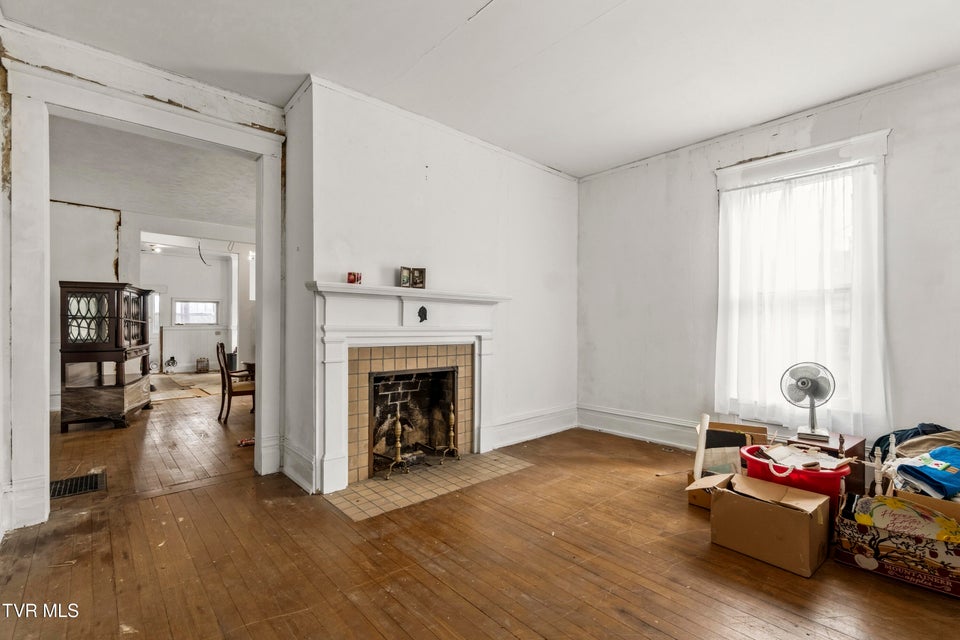 Photo #26: 301 Irish Street