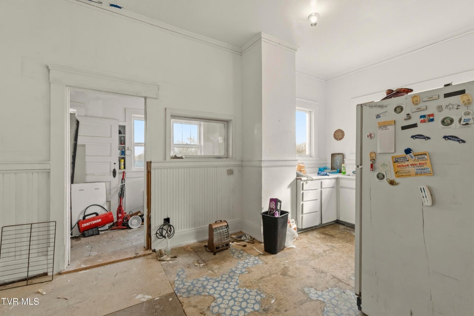 Photo #33: 301 Irish Street