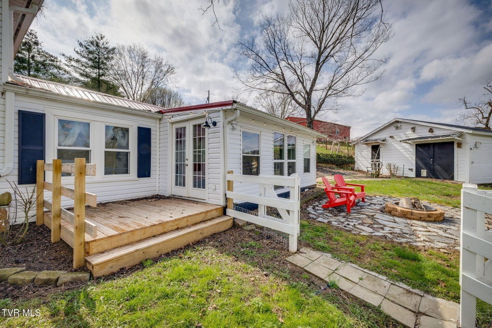 Photo #28: 1005 Old Snapps Ferry Road