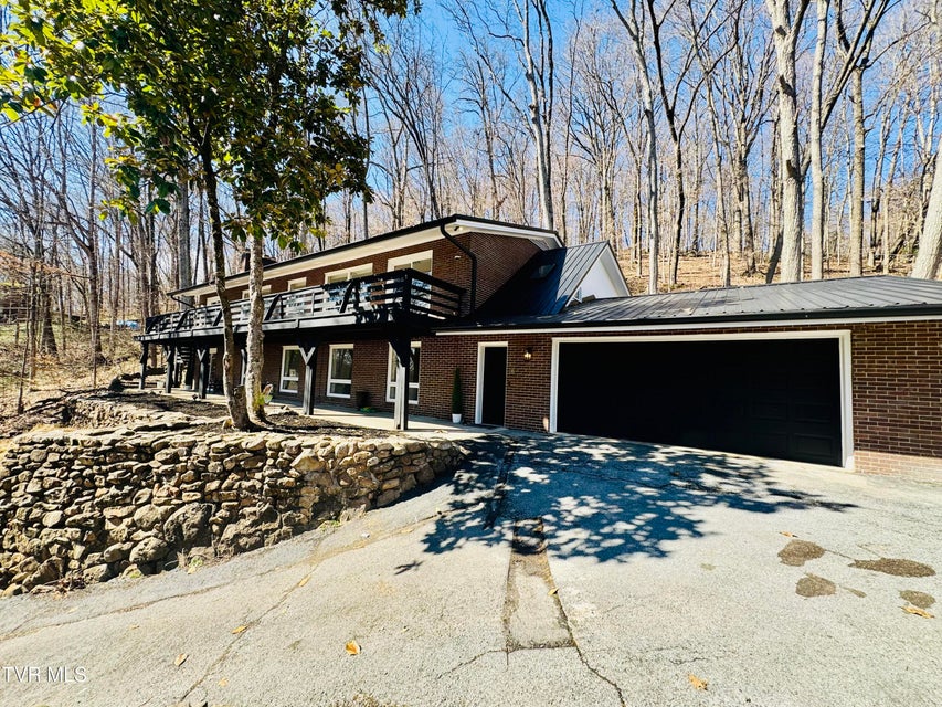 Photo #86: 2 Rovan Court