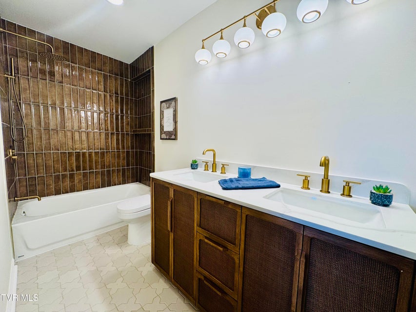 Photo #54: 2 Rovan Court