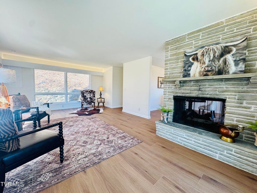 Photo #25: 2 Rovan Court