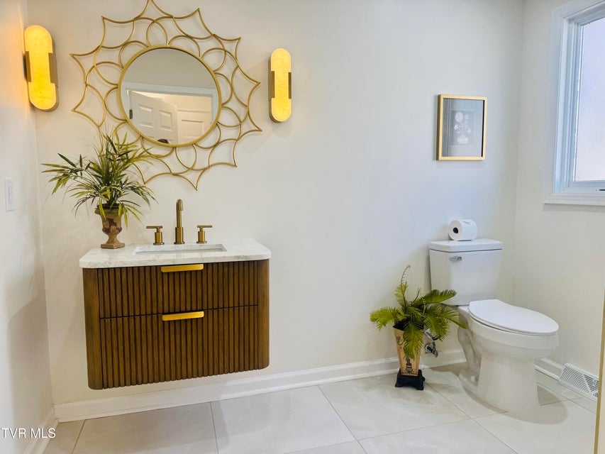 Photo #33: 2 Rovan Court