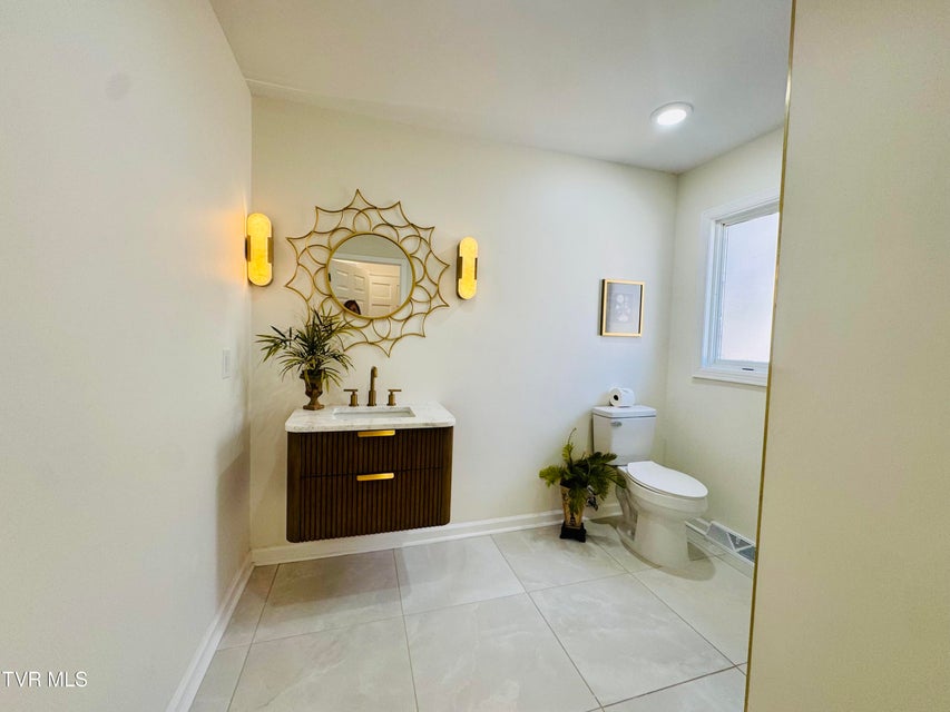 Photo #34: 2 Rovan Court