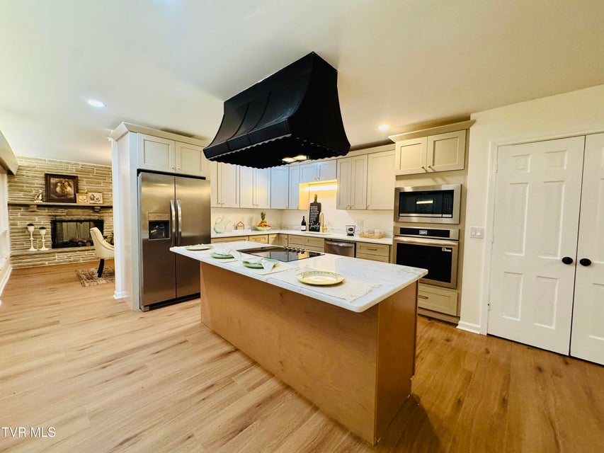 Photo #16: 2 Rovan Court