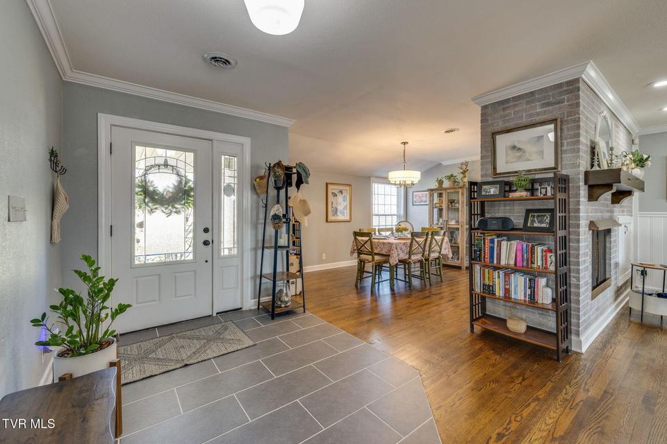 Photo #6: 315 Hillcrest Drive