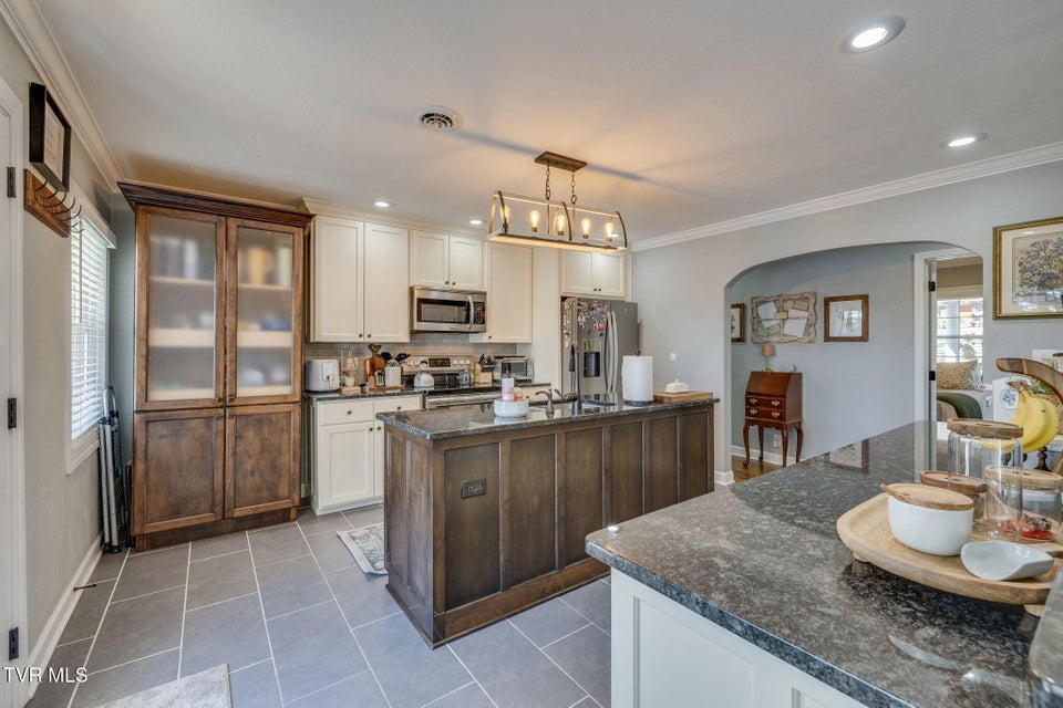 Photo #14: 315 Hillcrest Drive