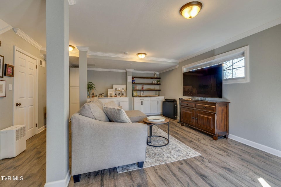 Photo #35: 315 Hillcrest Drive