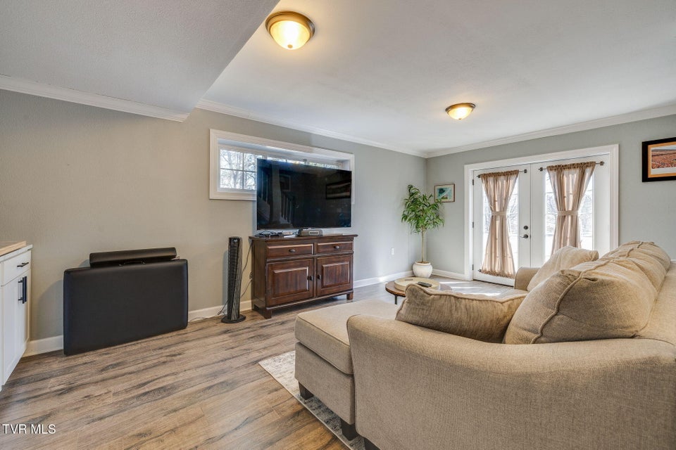 Photo #38: 315 Hillcrest Drive