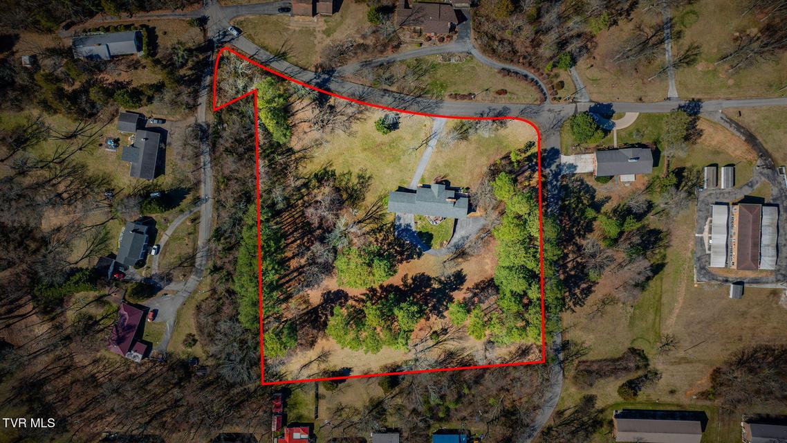 Photo #3: 315 Hillcrest Drive