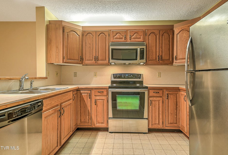 Photo #4: 248 Willowbend Drive