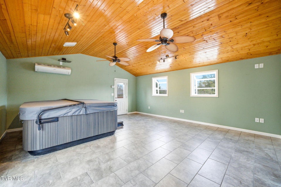 Photo #17: 307 Tween Hills Road