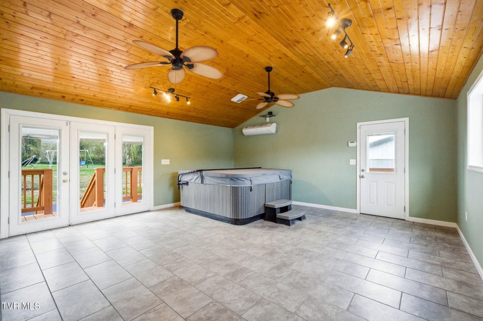 Photo #16: 307 Tween Hills Road