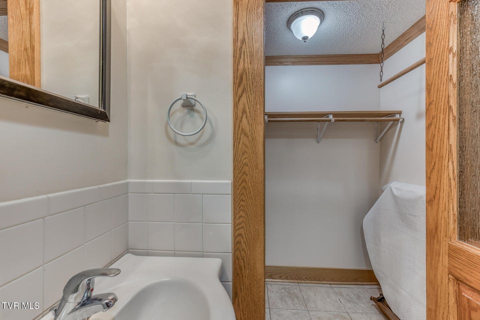 Photo #10: 345 Elm Avenue