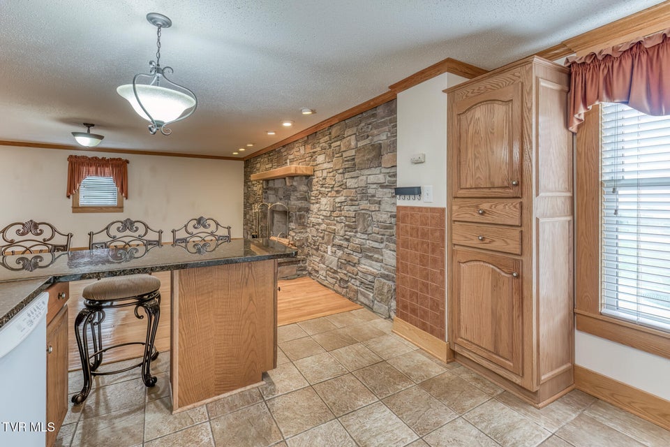 Photo #14: 345 Elm Avenue