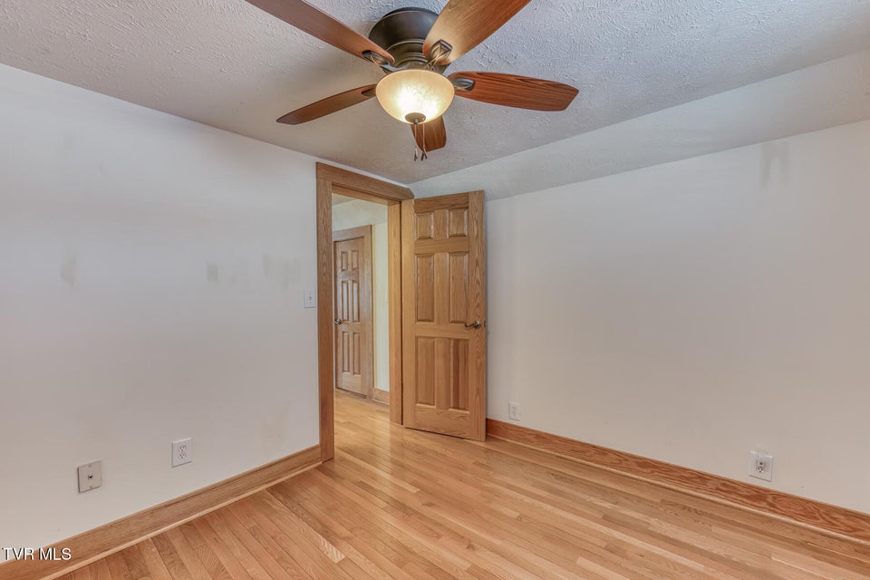 Photo #24: 345 Elm Avenue