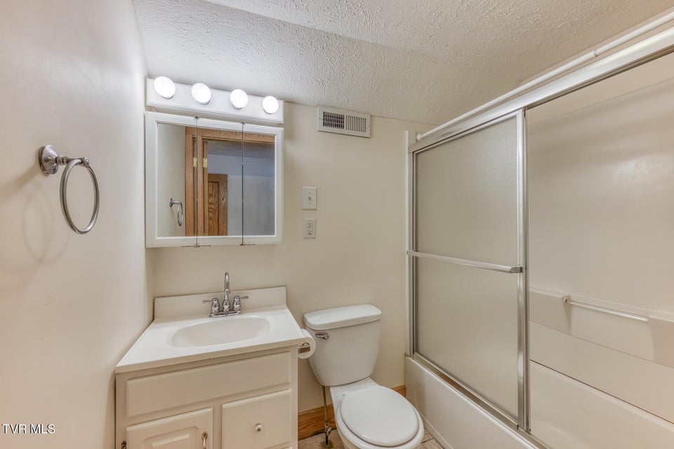 Photo #25: 345 Elm Avenue