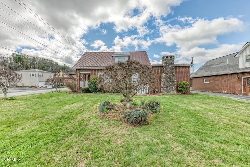 Photo #31: 345 Elm Avenue