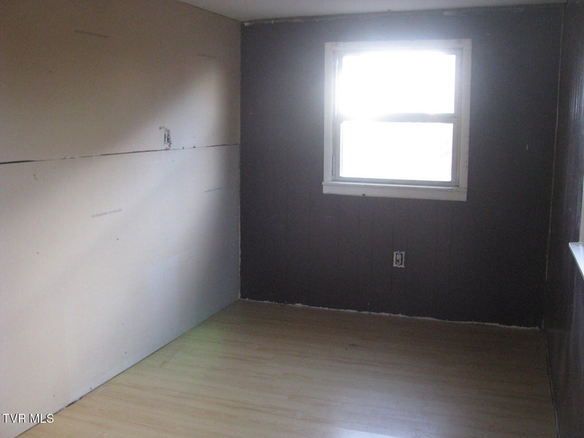 Photo #10: 104 Paperville Road