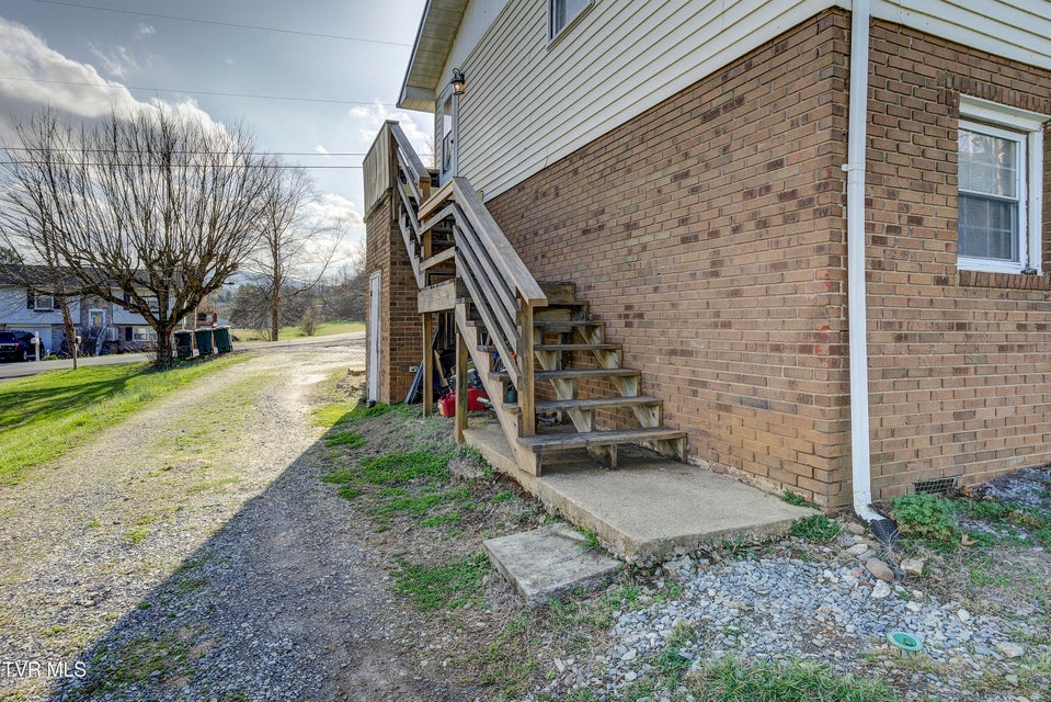 Photo #9: 103 Warrior Lane