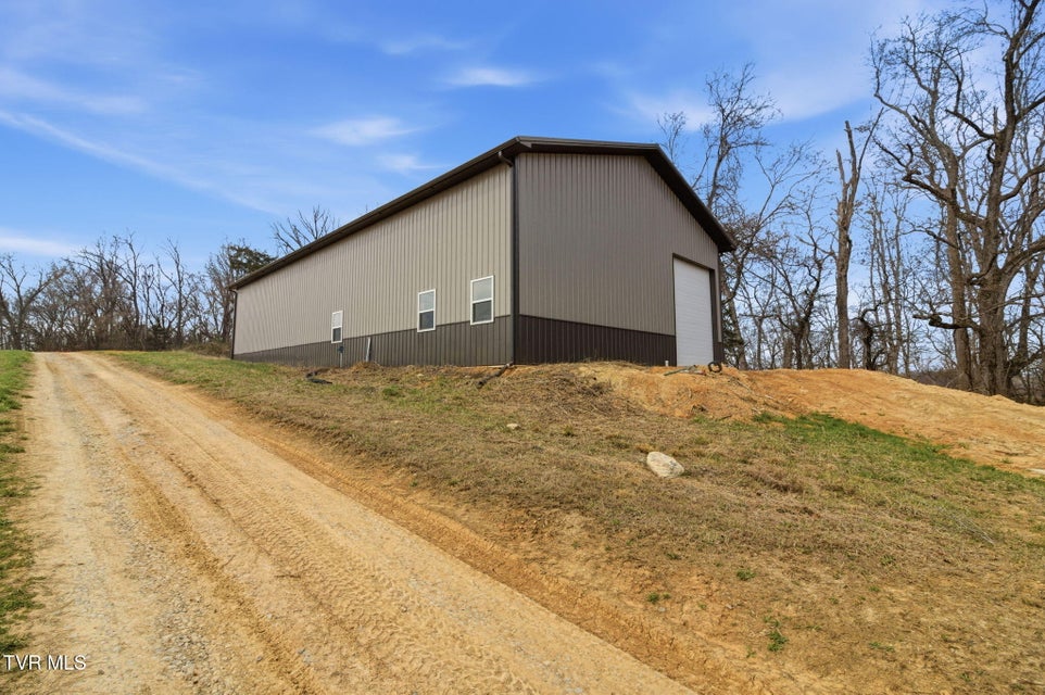 Photo #31: 411 Saint James Road