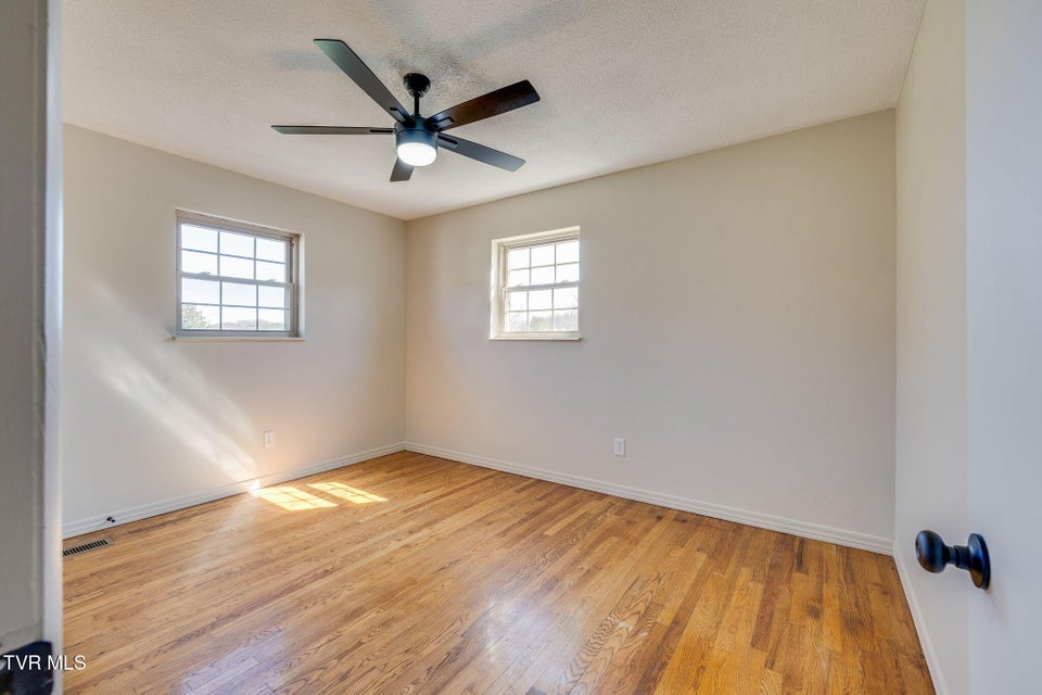 Photo #18: 895 Choctaw Drive