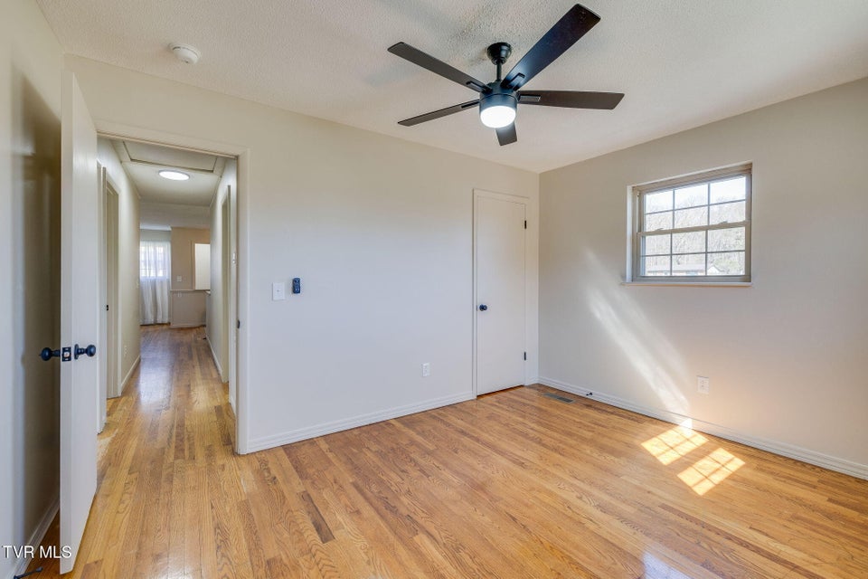 Photo #19: 895 Choctaw Drive