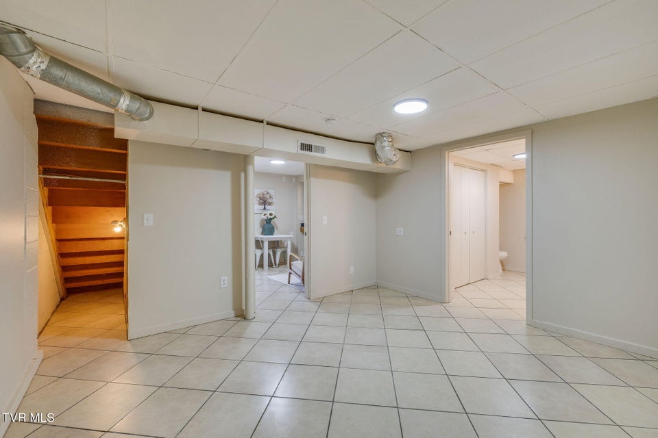 Photo #29: 895 Choctaw Drive