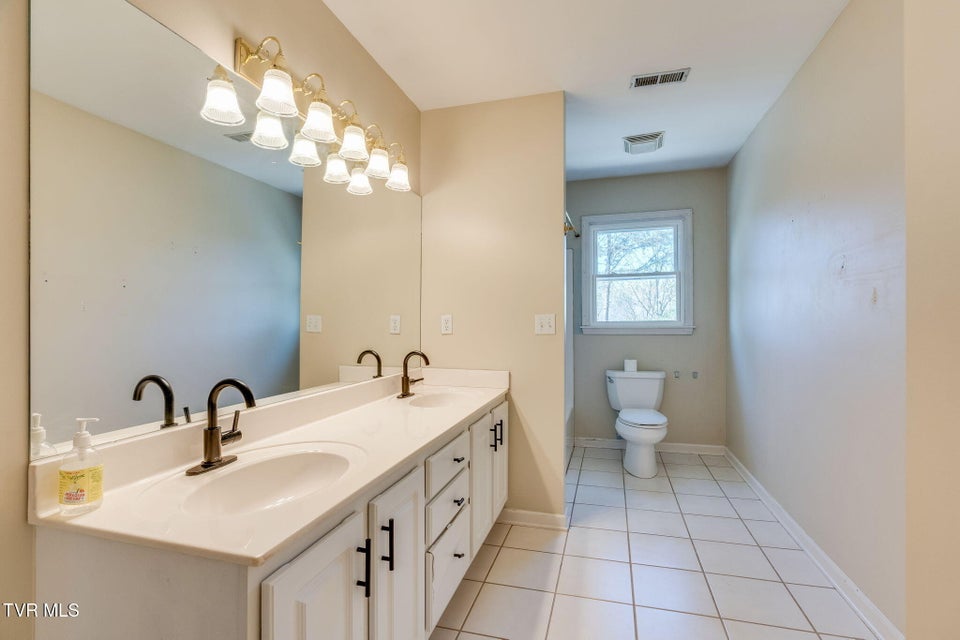 Photo #23: 303 Breckenridge Trace