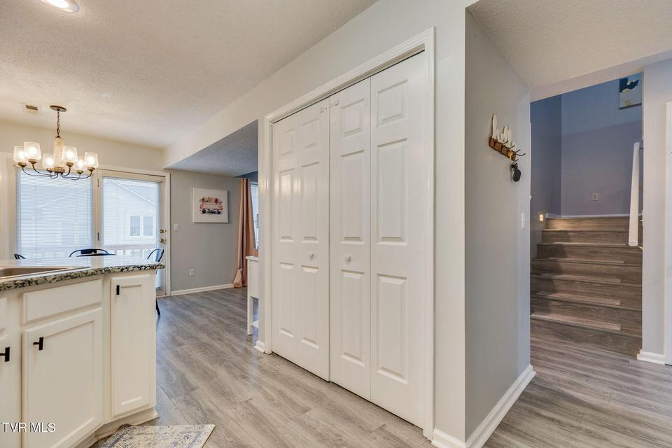 Photo #12: 175 Bentley Parc 