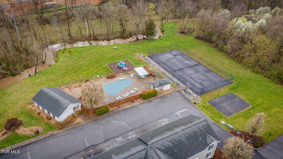 Photo #35: 175 Bentley Parc 